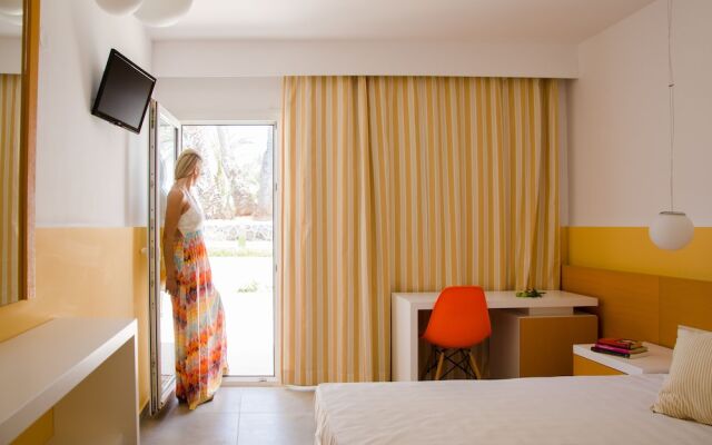 Zeus Hotels Palm Beach