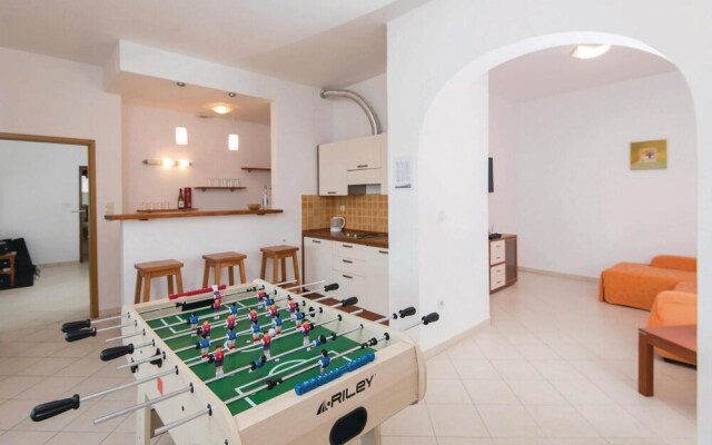 Amazing Home in Kuciste With Sauna, Wifi and 9 Bedrooms