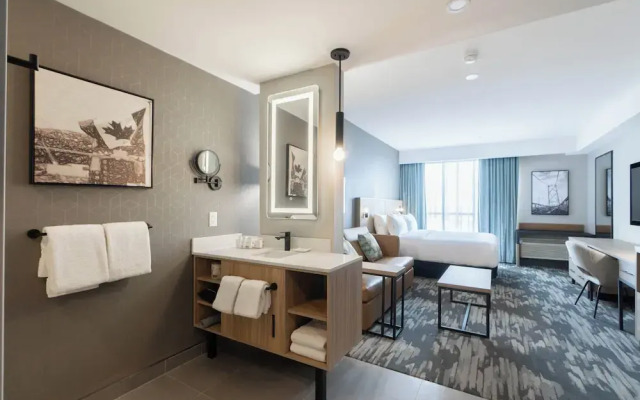 Sandman Signature Las Colinas Hotel & Suites