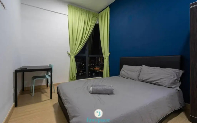 Lovely 4-bedroom condo with pool for 6 pax - Cheras