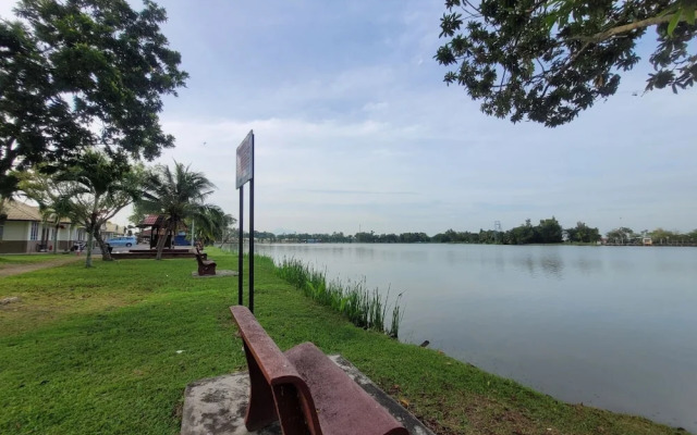 PendangLakeResort