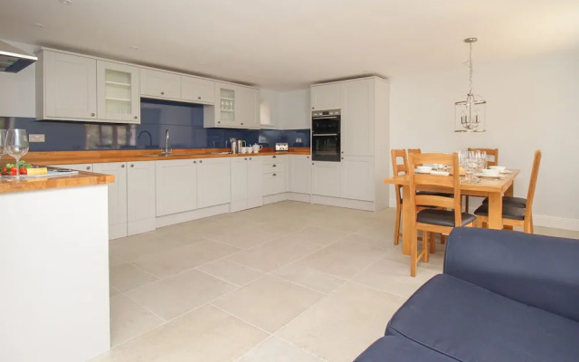 The Stables, Burton Bradstock
