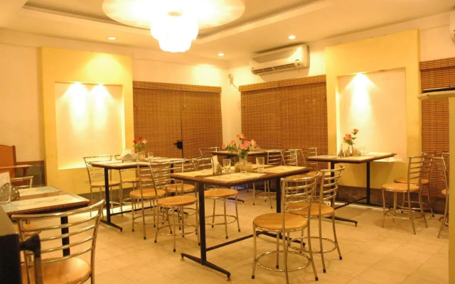 Hotel Saradharam