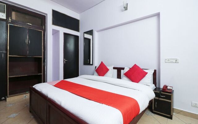 Oyo 6786 Ashu Villa Guest House