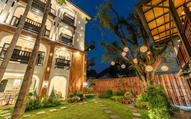 Shamrock Chiangmai Hotel - Adults Only