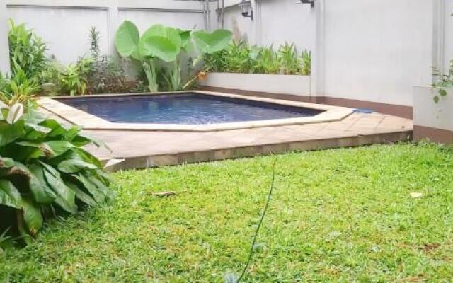 Kemang Utara Creative Villas