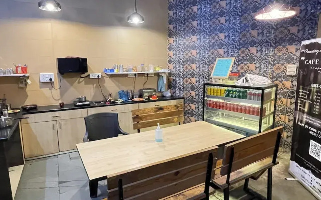 Nap Manor Hostels