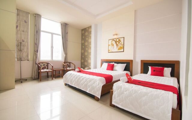 Reddoorz Near Saigon Zoo 3