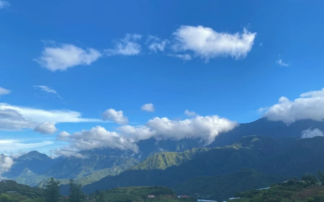 Song Nhi SaPa Hotel