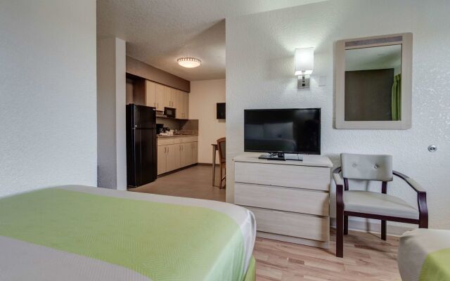 Studio 6 El Paso, TX - East