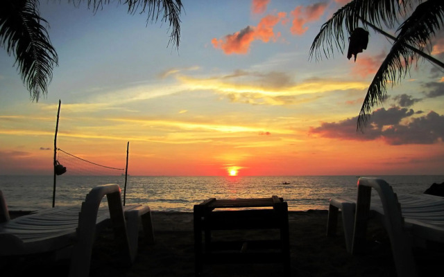 Lanta Il Mare Beach Resort