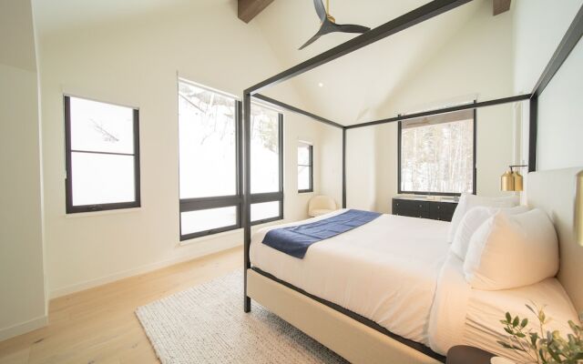 Wolf Rock Home 82