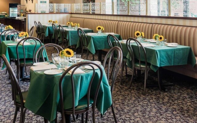 Quality Suites Lake Wright - Norfolk Airport