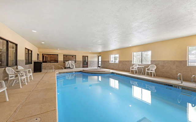 Best Western Plus Eagleridge Inn & Suites