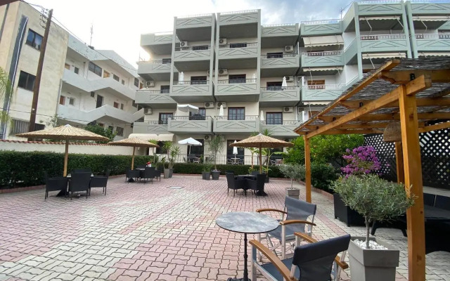 Hotel Pavlos & Studios