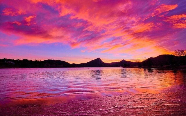 Nakai Peak 41b 2 Bedroom Condo by RedAwning