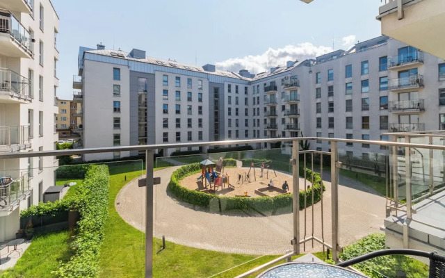 Amber Port 12B by Grand Apartments