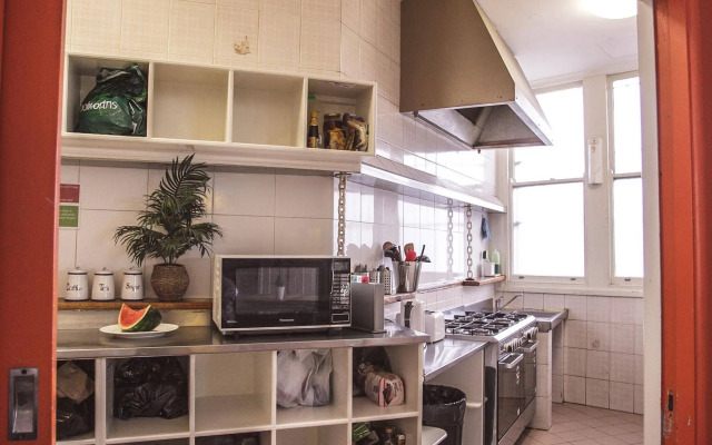 Mad Monkey Backpackers Bayswater