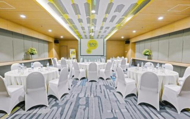 Yello Hotel Paskal Bandung