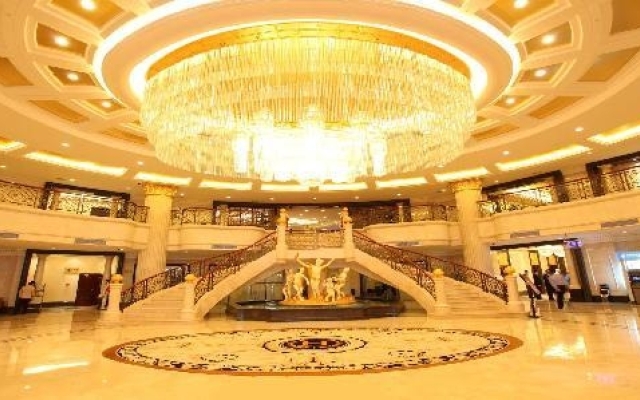 Qingyuan Holyton International Hotel