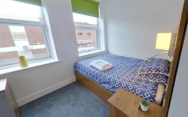 CovStays – Victoria House - Deluxe Studios in Coventry City Centre