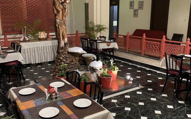 Hotel Navrang