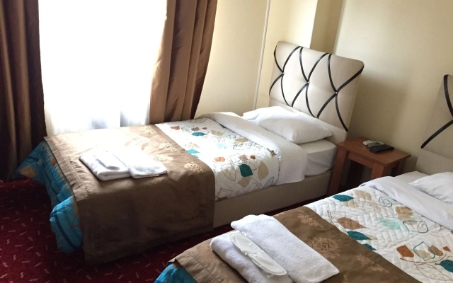 Istanbul Paris Hotel & Hostel