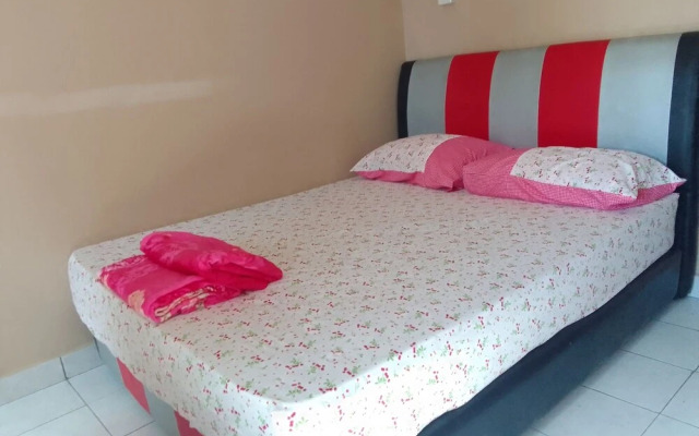 OYO Home  90588 Nadine Guesthouse