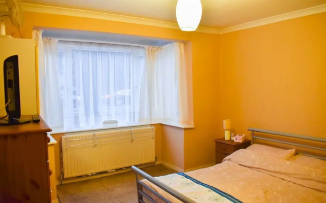 Bright & Spacious 2 bed Flat in Peaceful Hove