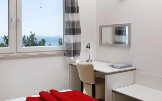 Beautiful apartment for 3 adults next to the beach