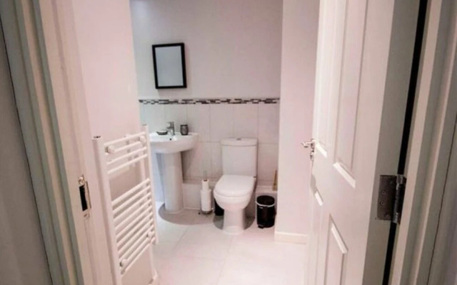 Stayzo Modern Studio Apartment 1 in Bradford City