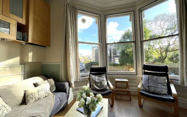 Lovely Victorian Apartment in Clifton Village