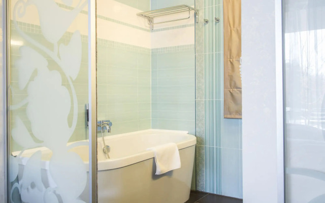 Echo Residence All Suite Hotel