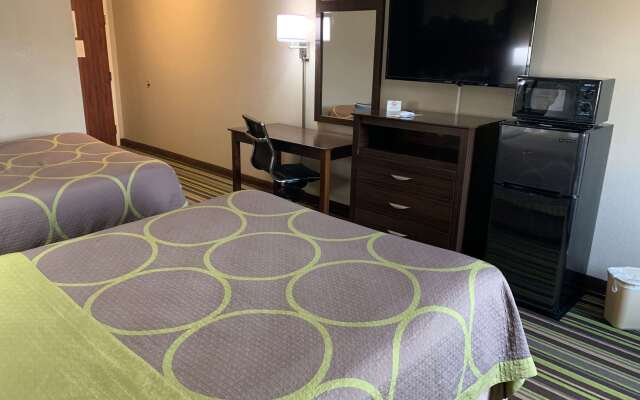 Super 8 by Wyndham Hernando