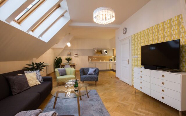 Luxury Apartment Maiselova