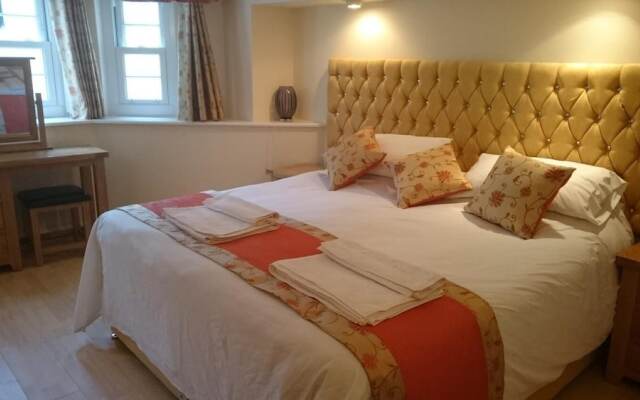 Mayville House Apartment