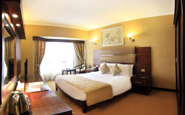 Pyramisa Suites Hotel Cairo
