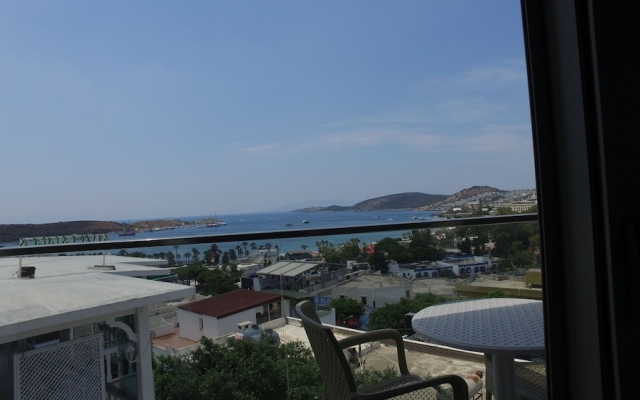 M2 Otel