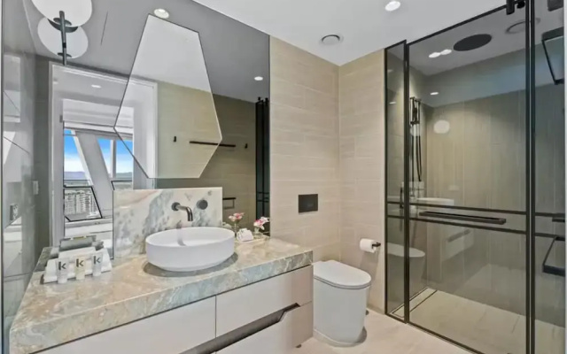 Jewel Residence Luxury Surfers Paradise Apartment With Shared Pool