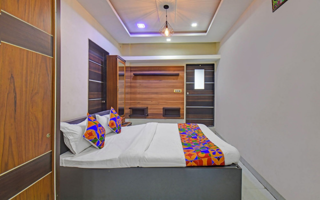 FabHotel Classic Square I