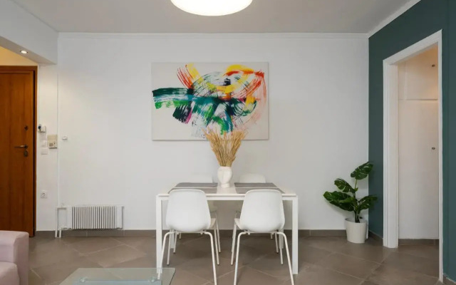 Central 2BR flat Glyfada Center