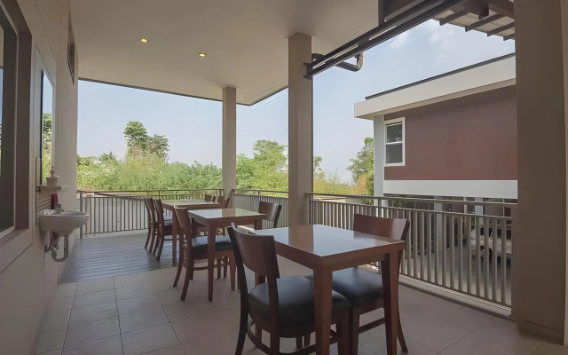 U Village Hotel And Villa