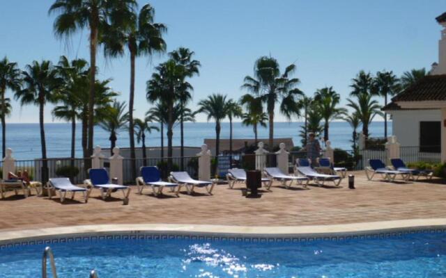 Apartamento 409 marina Real Puerto de la Duquesa playa