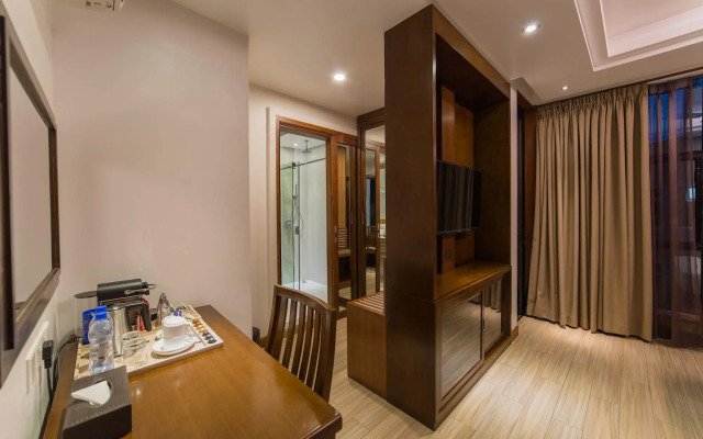 Samann Host Hotel