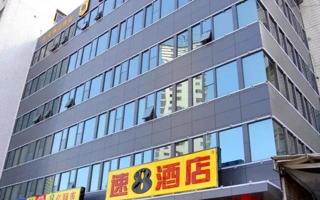 Super 8 Hotel