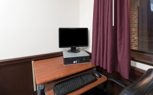 Super 8 by Wyndham Perham