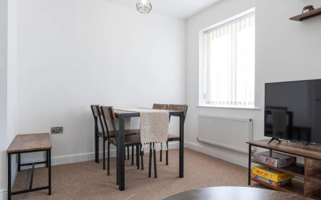 Stunning 3-bed House in Derby