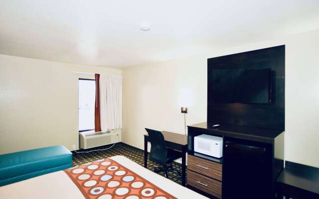 Super 8 by Wyndham Crossville TN