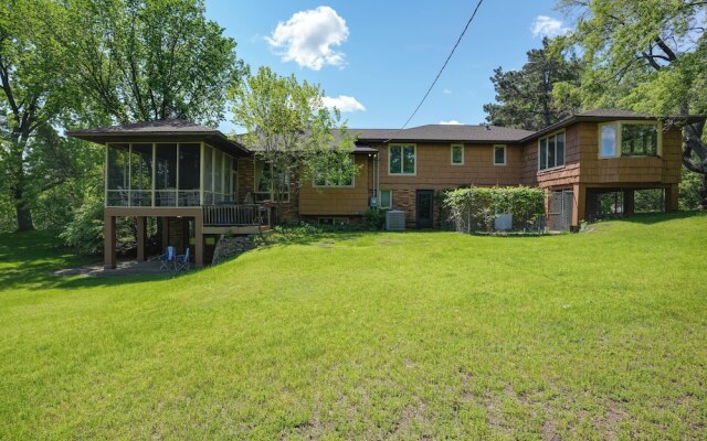 15 Mi to Downtown Minneapolis: Retreat on 5 Acres