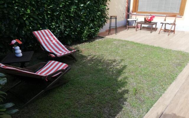 Villa a schiera 6 giardino box auto